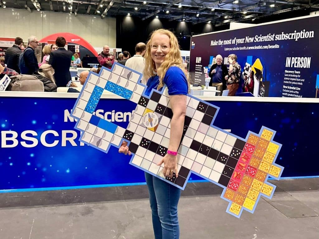 dr sarah crick with a large mosaic astronaute (1024x768)